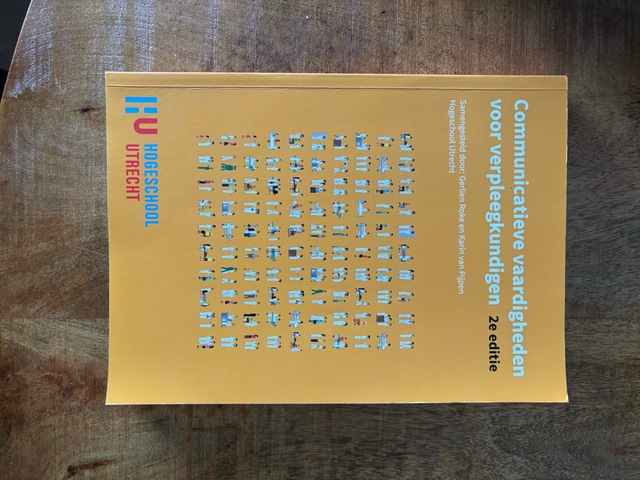 9789043038874-Communicatieve-vaardigheden-voor-verpleegkundigen-2e-custom-editie