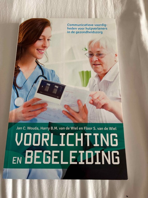 9789023252436-Voorlichting-en-begeleiding