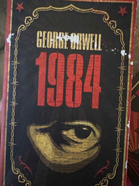 9780141036144-1984