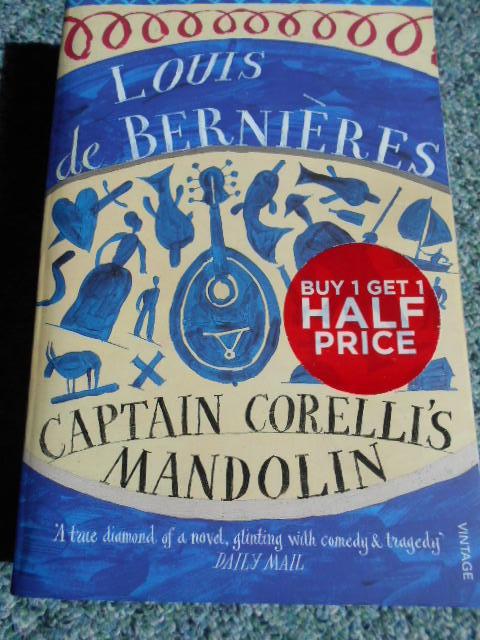 9780749397548-Captain-Corellis-Mandolin