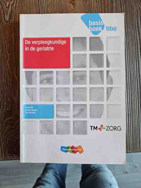 9789006952568-De-verpleegkundige-in-de-geriatrie-hbo-basisboek