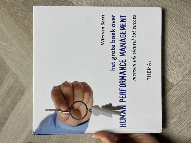 9789058715906-Het-grote-boek-over-human-performance-management