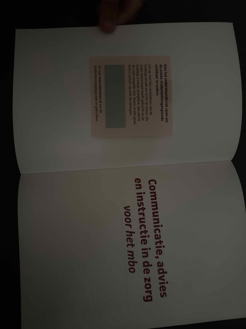 9789083139340-Communicatie-advies-en-instructie-in-de-zorg