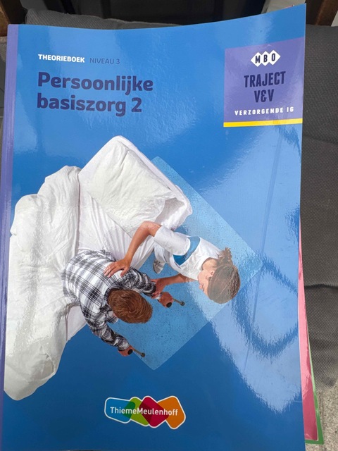 9789006910209-Persoonlijke-basiszorg-Theorieboek-niveau-3
