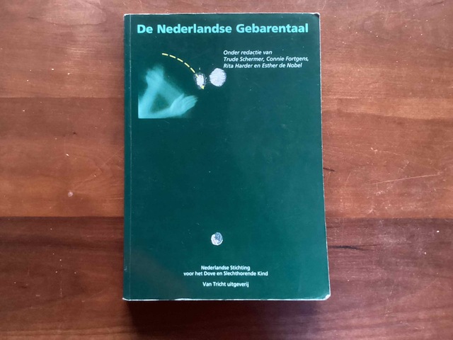 9789073460195-De-Nederlandse-gebarentaal