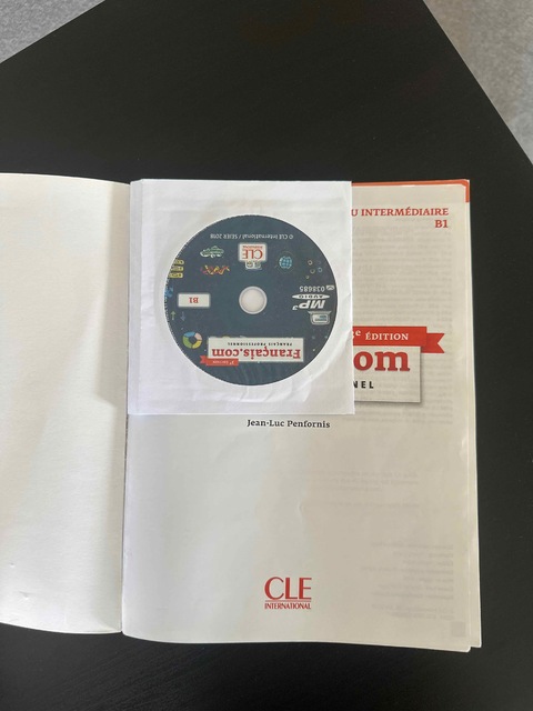 9789462939745-Fran%C3%83%C2%A7ais.com--3-edition--niveau-intermediaire-livre-deleve