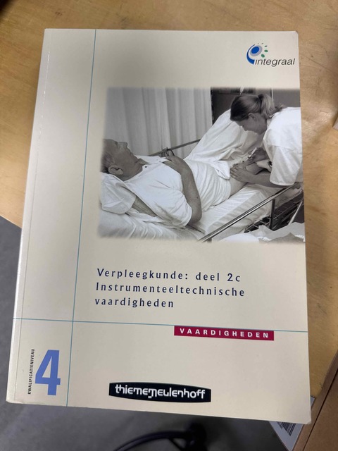 9789023836834-Verpleegkunde-2c-Instrumenteeltechnische-handelingen-deel-Leerlingenboek-druk-1