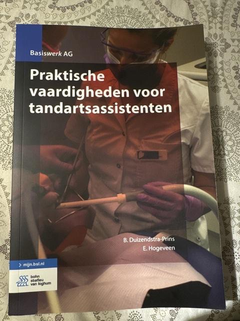 9789036820820-Praktische-vaardigheden-voor-tandartsassistenten