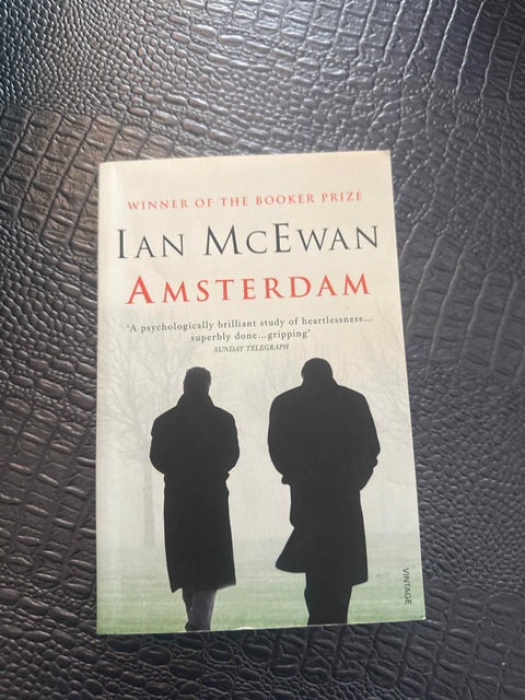 9780099272779-Amsterdam