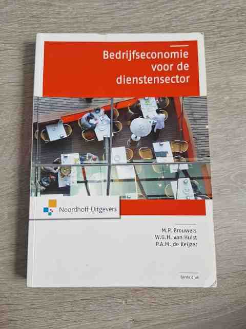9789001702489-Bedrijfseconomie-voor-de-dienstensector