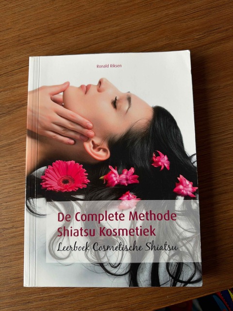 9789073930353-De-complete-methode-Shiatsu-Kosmetiek