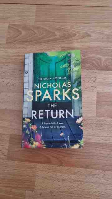 9780751580815-The-Return