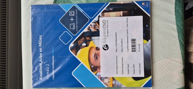 9789463761642-Kwaliteit-Arbo-en-Milieu-Niveau-2-Logistiek-medewerker-Theorieboek