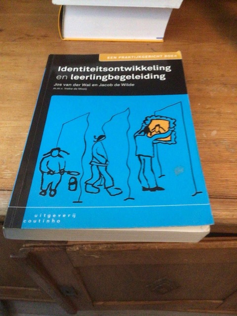 9789046902554-Identiteitsontwikkeling-en-leerlingbegeleiding