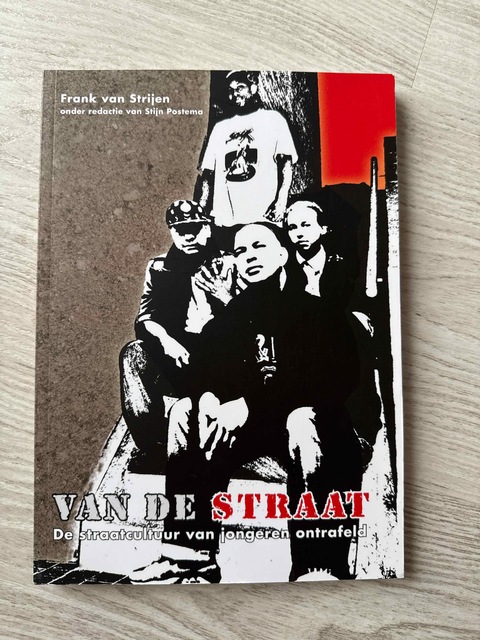 9789088500527-Van-de-straat