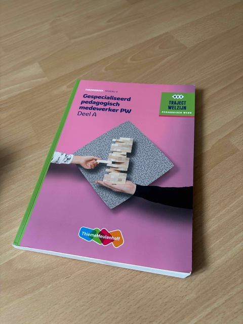 9789006622270-Gespecialiseerd-pedagogisch-medewerker-PW-A-Theorieboek-niveau-4