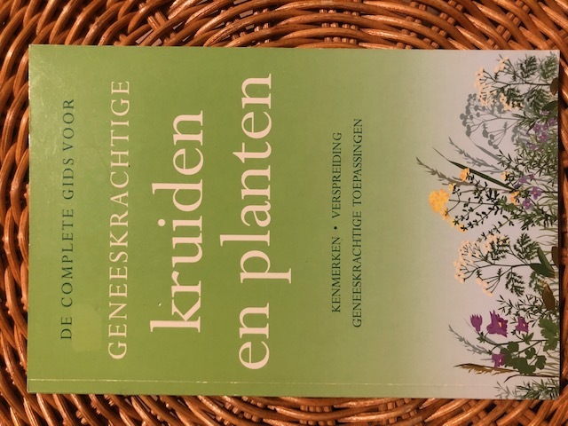 9789043820547-De-complete-gids-voor-geneeskundige-kruiden-en-planten