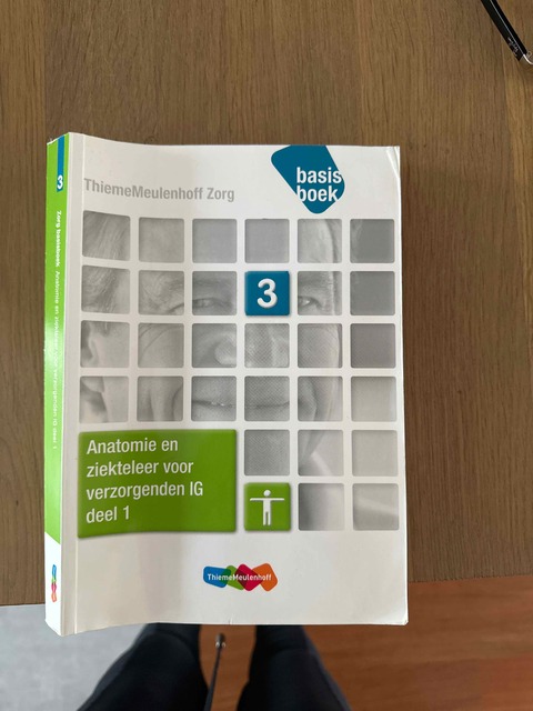 9789006924282-Zorg-Basisboek-Niveau-3-Anatomie-ziekteleer-deel-1