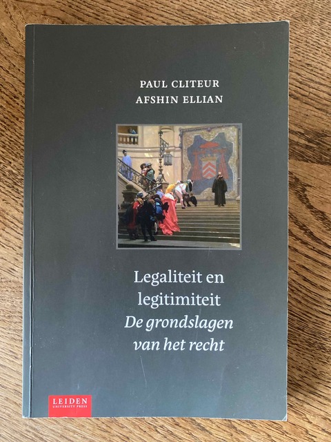 9789087282424-Legaliteit-en-legitimiteit