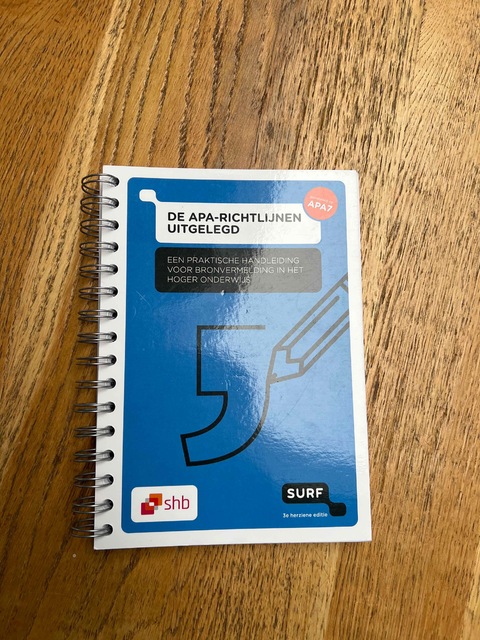 9789072482235-De-APA-richtlijnen-uitgelegd-Een-praktische-handleiding-voor-br