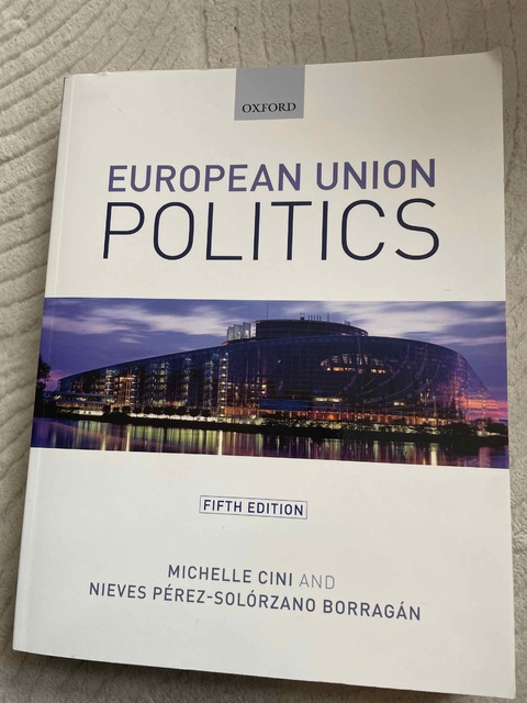 9780198708933-European-Union-Politics