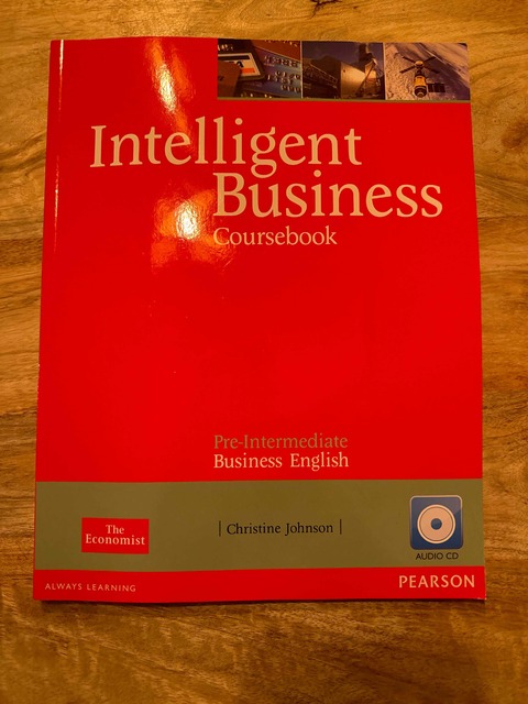 9781408256008-Intelligent-Business-Pre-Intermediate-CoursebookCD-Pack