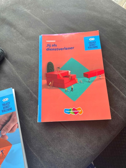 9789006071023-Jij-als-dienstverlener-Niveau-2