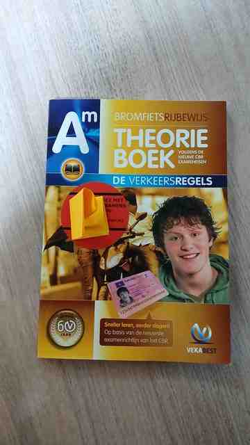 9789067993425-Bromfiets-rijbewijs-verkeersregels
