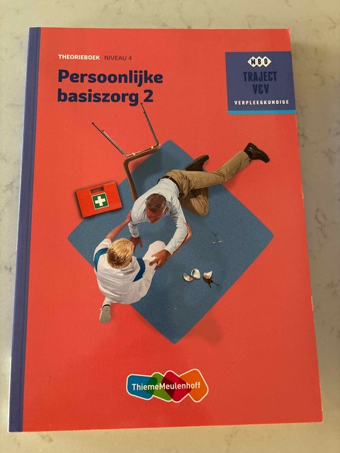 9789006910322-Persoonlijke-basiszorg-Theorieboek-Niveau-4
