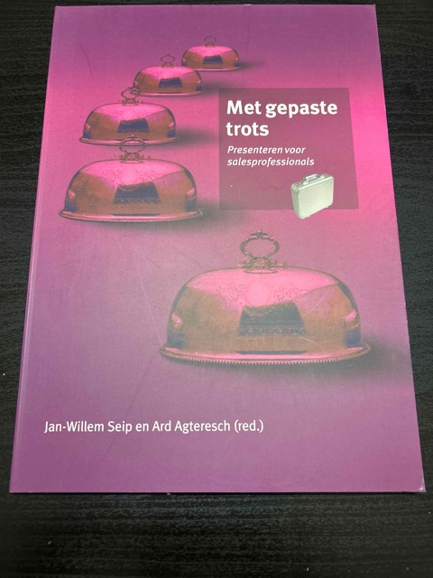 9789058712578-Met-gepaste-trots