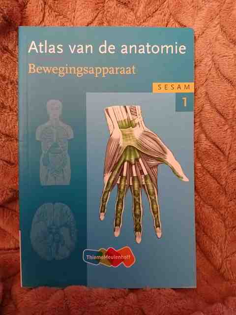 9789006951981-Sesam-atlas-van-de-anatomie-deel-1-Bewegingsapparaat