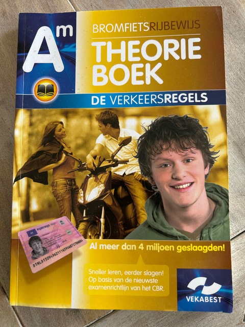 9789067993425-Bromfiets-rijbewijs-verkeersregels