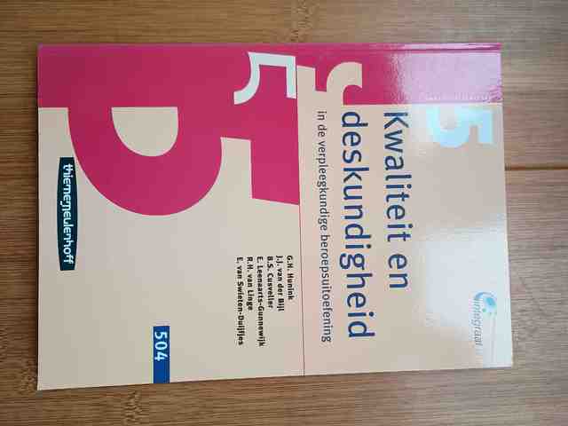 9789023843351-Kwaliteit-en-deskundigheid-in-de-verpleegkundige-beroepsuitoefening-504-druk-1