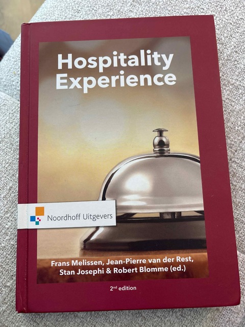9789001885786-Hospitality-Experience