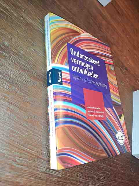 9789024441969-Onderzoekend-vermogen-ontwikkelen-tijdens-je-lerarenopleiding