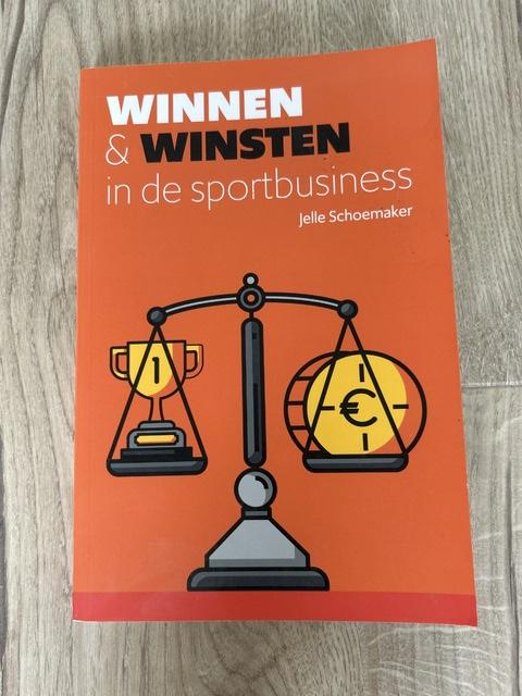 9789054724438-Winnen-winsten-in-de-sportbusiness