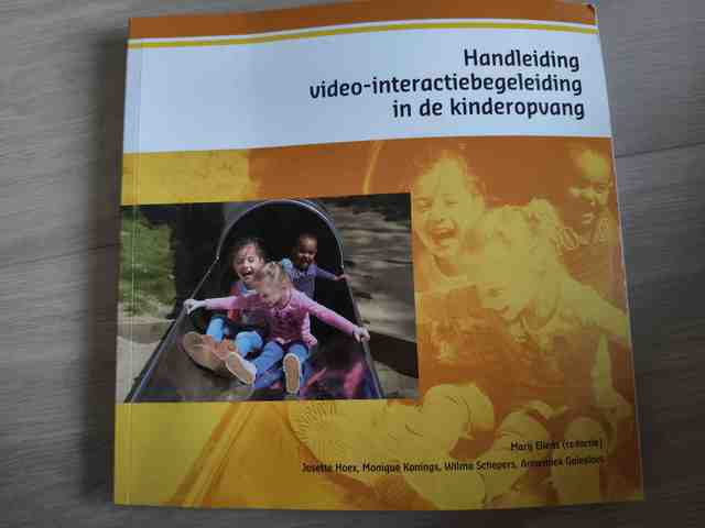 9789088506444-Handleiding-video-interactiebegeleiding-in-de-kinderopvang