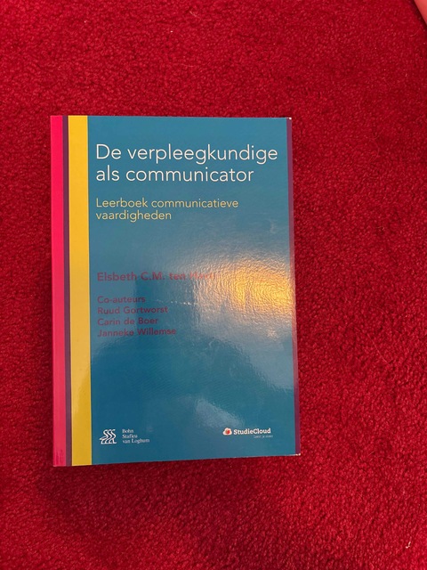 9789036818735-De-verpleegkundige-als-communicator