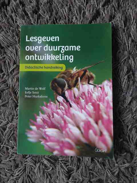 9789044136449-Lesgeven-over-duurzame-ontwikkeling