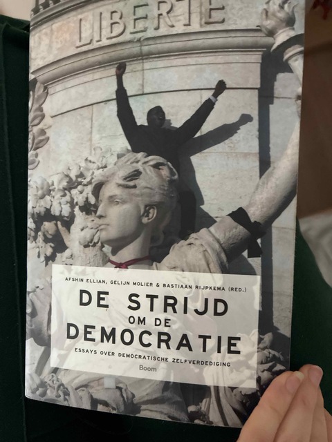9789024411634-De-strijd-om-de-democratie