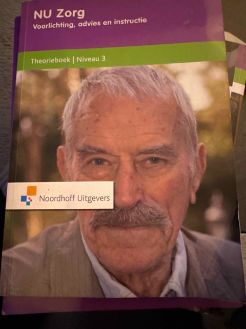 9789001822880-Voorlichting-advies-en-instructie-Niveau-3-Theorieboek