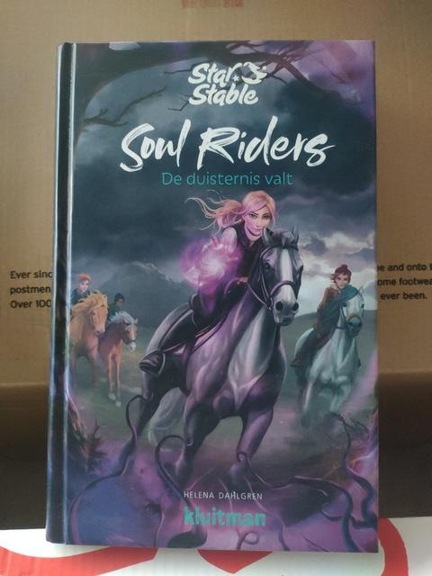 9789020624083-Soul-Riders-De-duisternis-valt