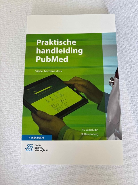 9789036825528-Praktische-handleiding-PubMed