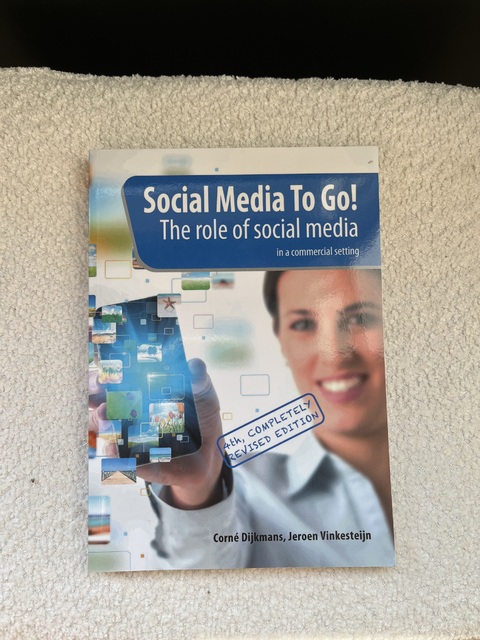 9789491838798-Social-Media-To-Go-The-role-of-social-media-in-a-commercial-set