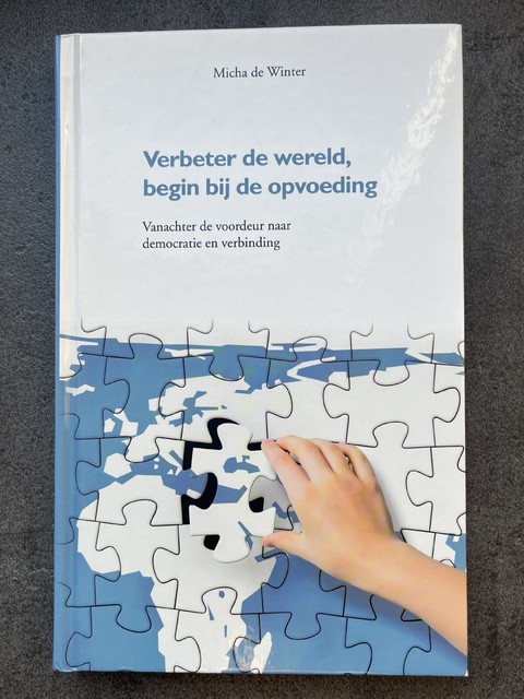 9789088501876-Verbeter-de-wereld-begin-bij-de-opvoeding