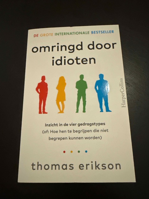 9789402710236-Omringd-door-idioten