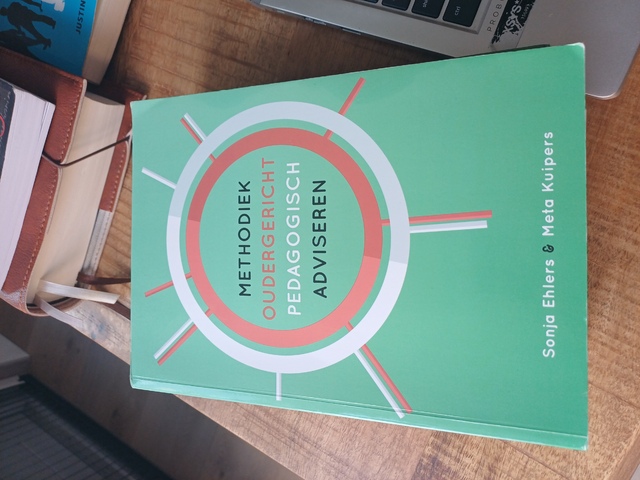9789088506970-Methodiek-oudergericht-pedagogisch-adviseren