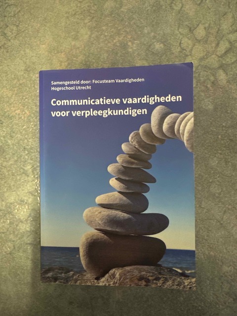 9789043035170-Communicatieve-vaardigheden-voor-verpleegkundigen