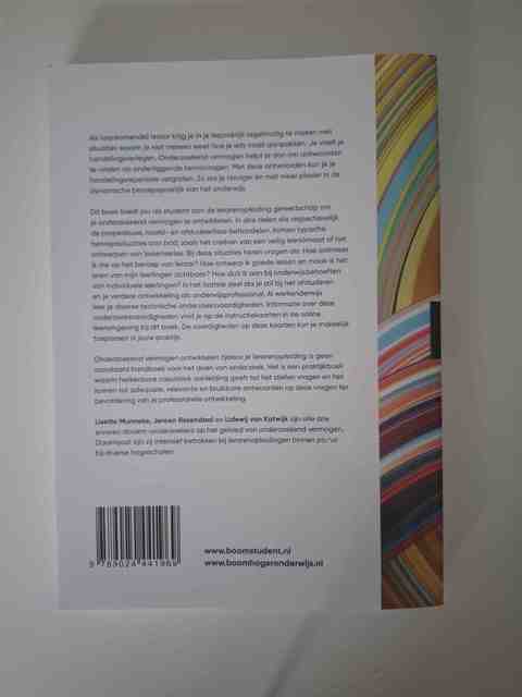 9789024441969-Onderzoekend-vermogen-ontwikkelen-tijdens-je-lerarenopleiding