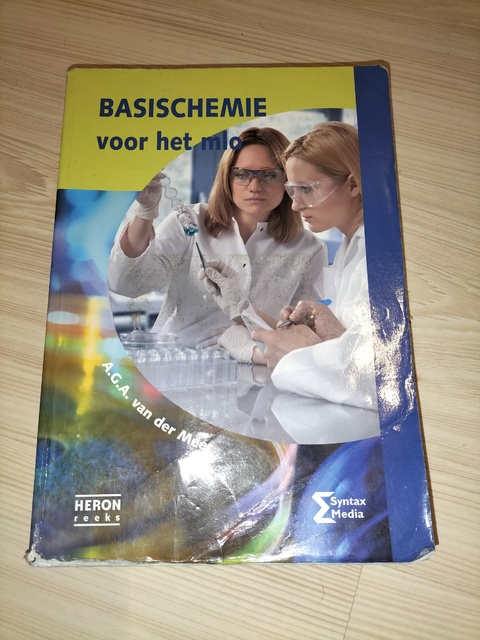 9789077423875-Basischemie-voor-het-MLO